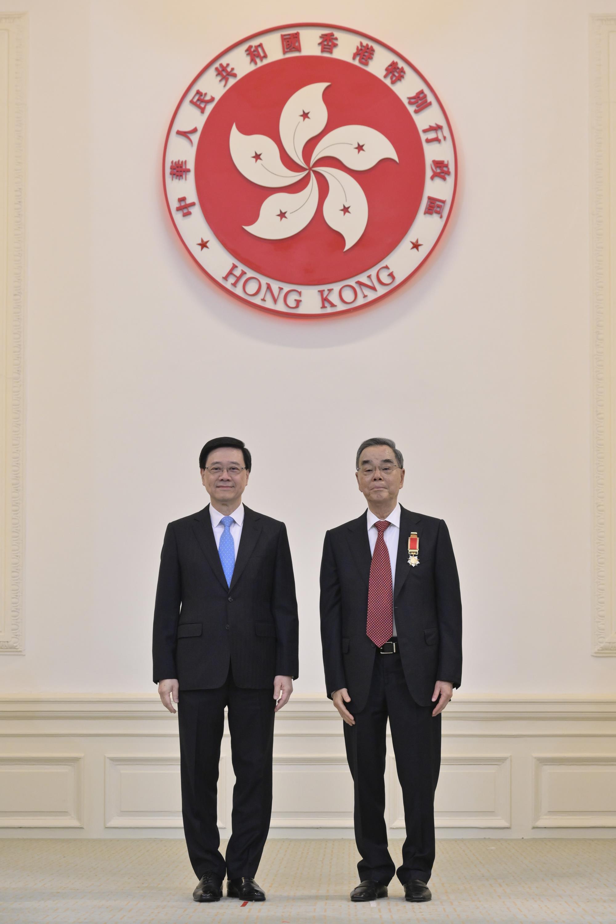 2024年，林树哲先生获颁大紫荆勋章.jpg